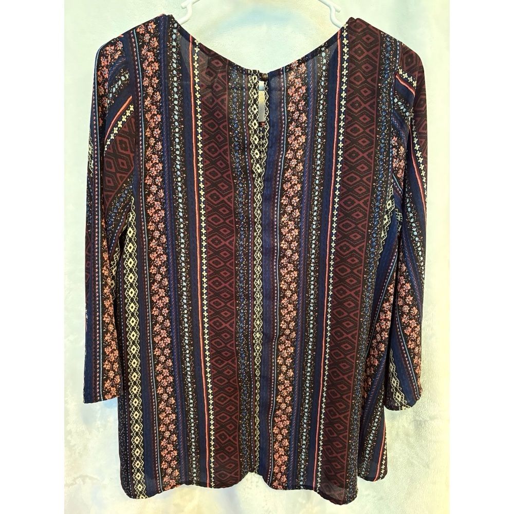 Francesca's Blouse - Picture 2 of 3